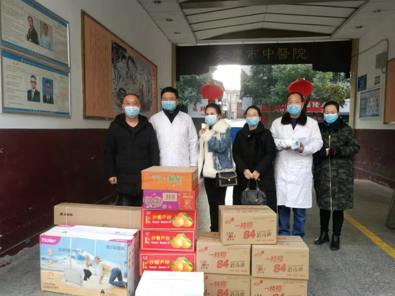 战疫情守望相助 安庆民建在行动