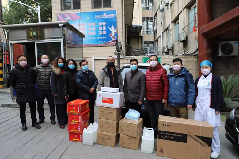 战疫情守望相助 安庆民建在行动