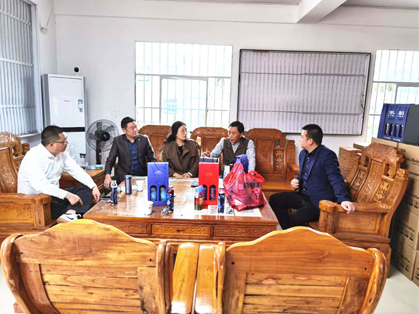 安庆市（民建）企联会第三小组与市委直属八支部开展结对共建活动