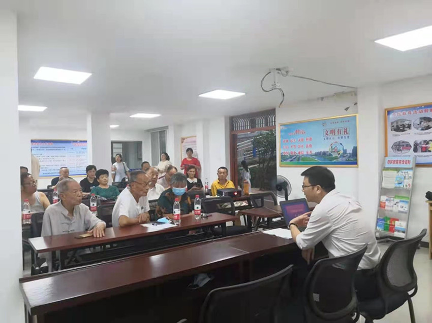 民建安庆市迎江一、五支部与宜城路街道办事处联合开展“为民建宜大讲堂”活动