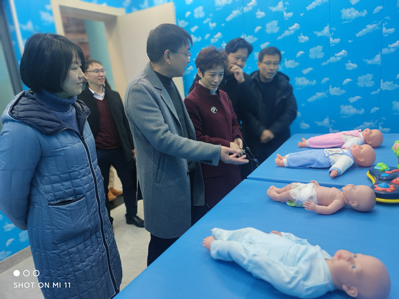 民建安庆市委主委朱菊云走访调研大观区会员企业