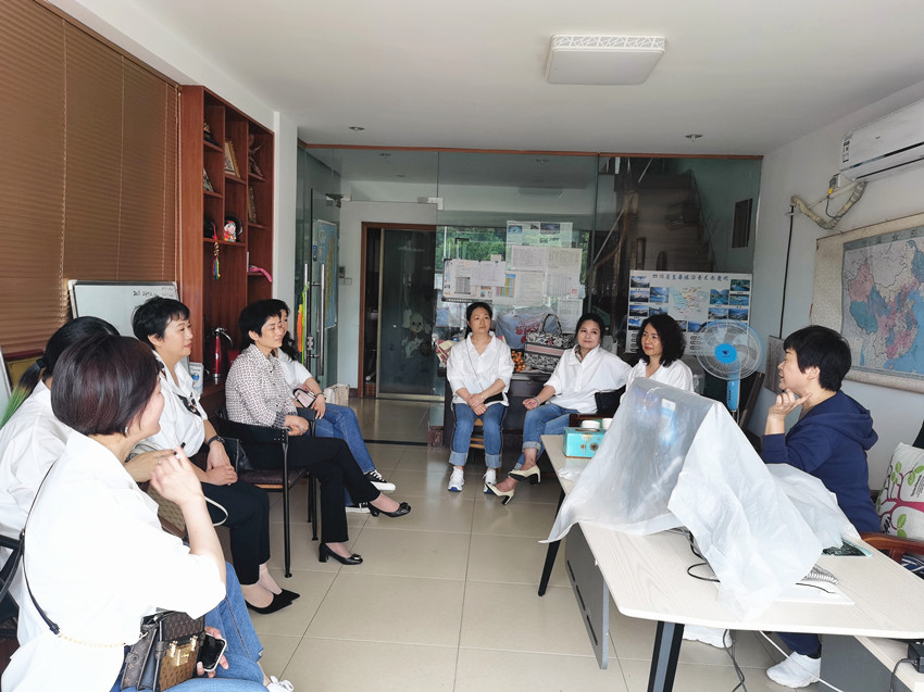 朱菊云出席民建市委妇工委“女会员之家”揭牌仪式