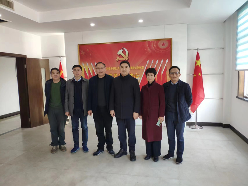 周东明深入民建会员企业开展“访企业、看代表、解难题、优环境”活动