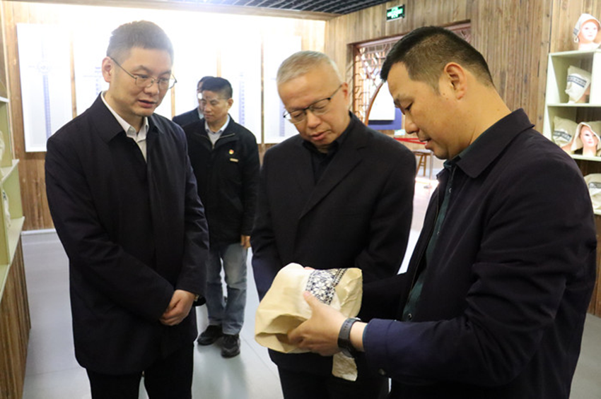 市委组织部到民建会员所属学校调研指导非公党建工作