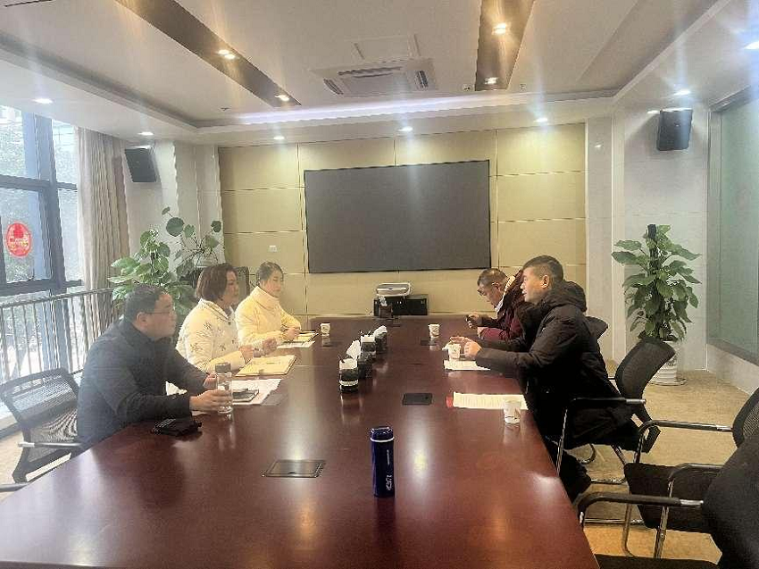 民建企联会朱传定会长一行赴市人才集团、中国银行安庆分公司对接工作