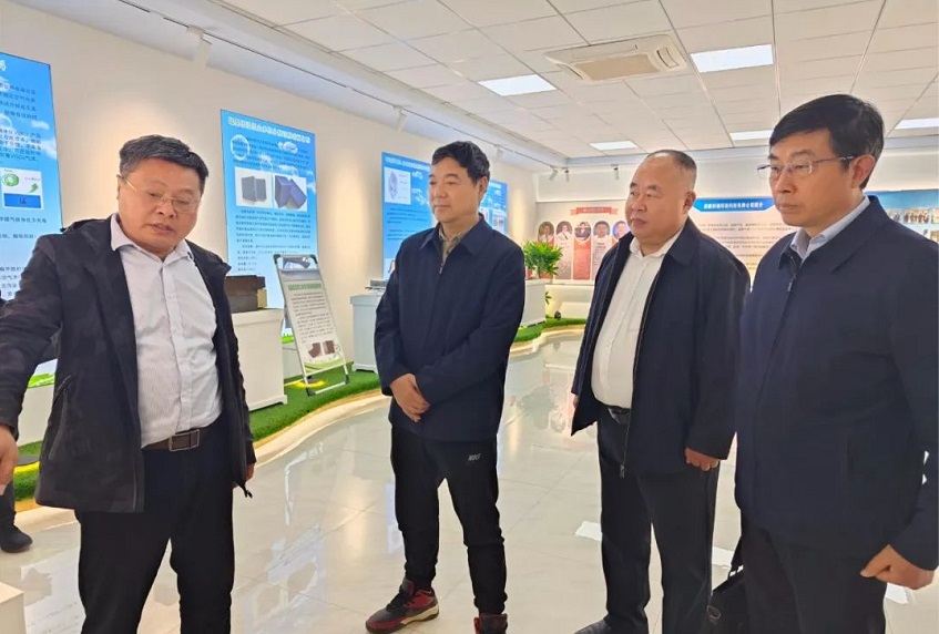 市人大常委会主任周东明一行的访慰问民建会员企业科浦环?？萍脊? /><br />
</span><span style=