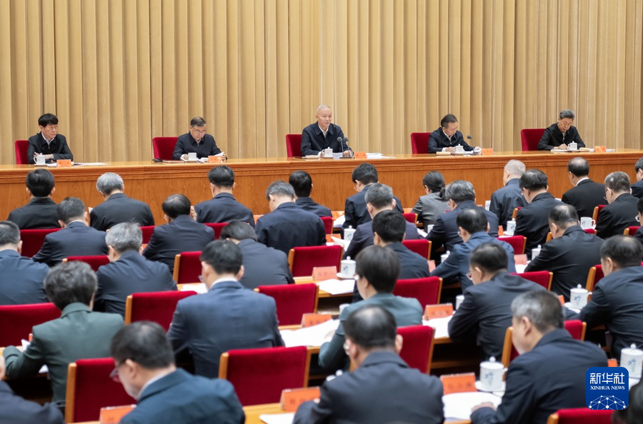 习近平在安徽考察时强调 发挥多重国家发展战略叠加优势 奋力谱写中国式现代化安徽篇章